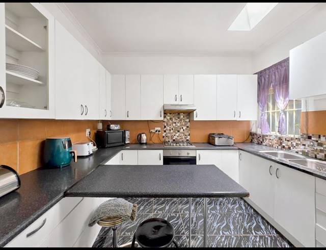 3 BEDROOM HOUSE FOR SALE IN WOODSTOCK